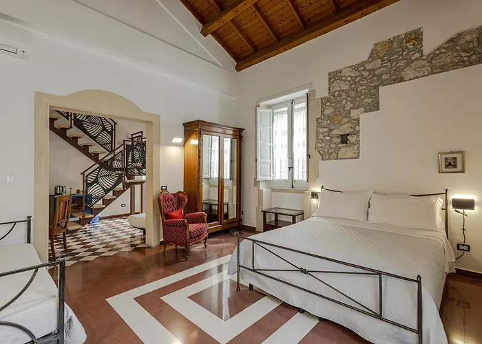 Lakkios Charming Suites And Rooms Syracuse